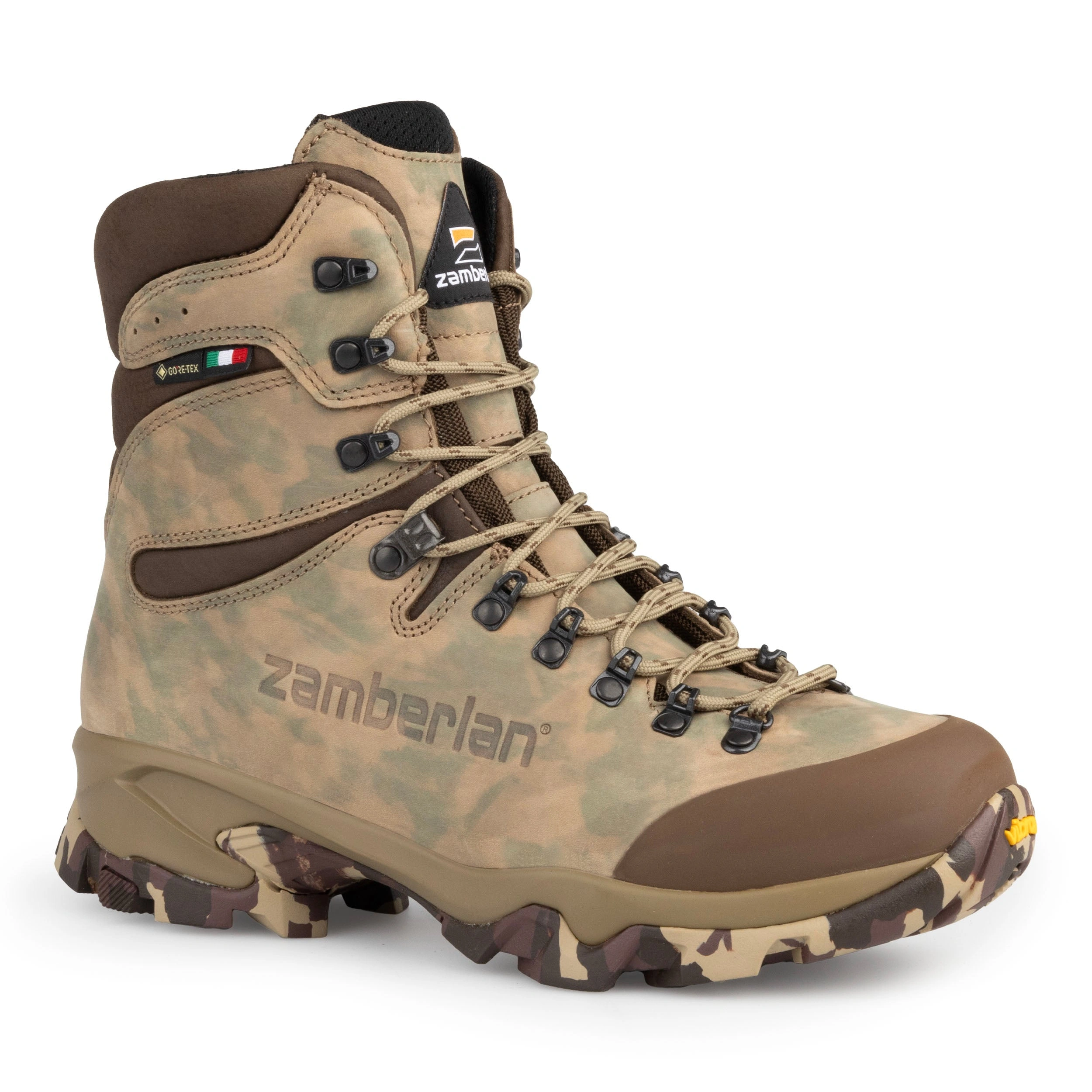 Lynx Mid GTX RR: Un'avventura alpina senza limiti, pronta a sfidare ogni sentiero. Scarpe robuste, spirito italiano.